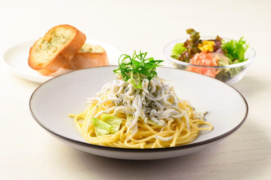 しらすと九条ネギのアーリオオーリオ　生パスタ